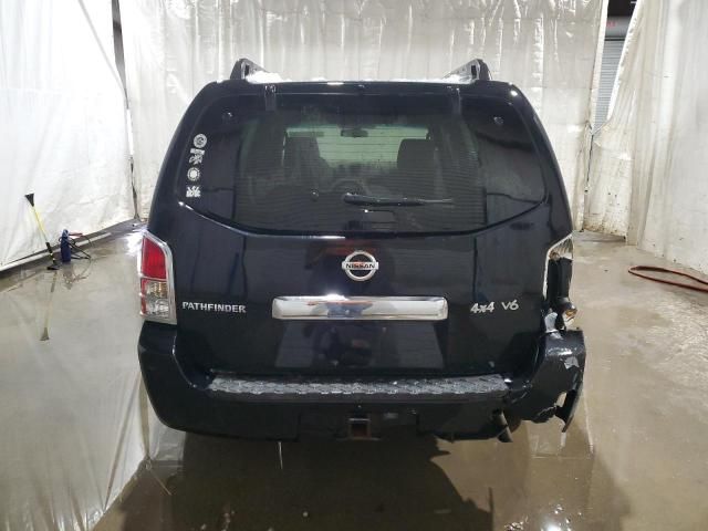 2005 Nissan Pathfinder LE