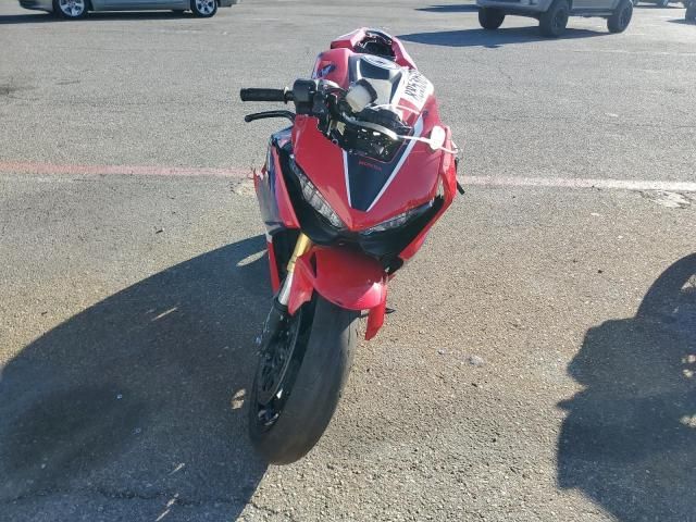 2022 Honda CBR1000 RA