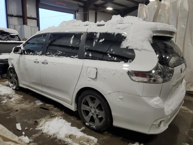 2017 Toyota Sienna SE