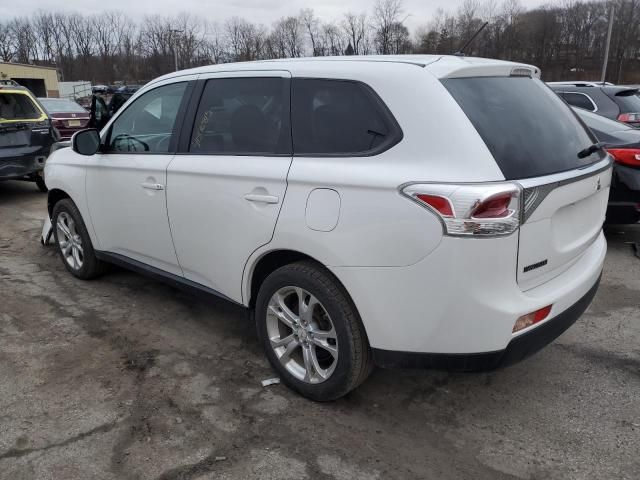 2014 Mitsubishi Outlander SE