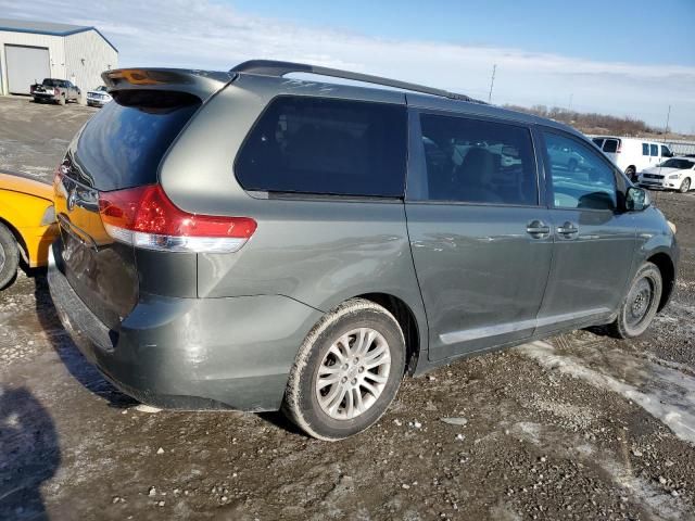 2012 Toyota Sienna XLE