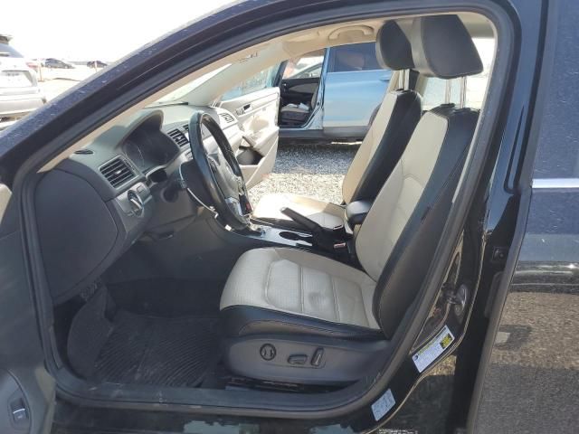 2014 Volkswagen Passat SE