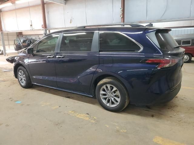 2022 Toyota Sienna XLE