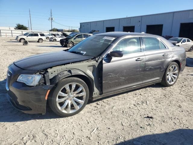 2017 Chrysler 300 Limited