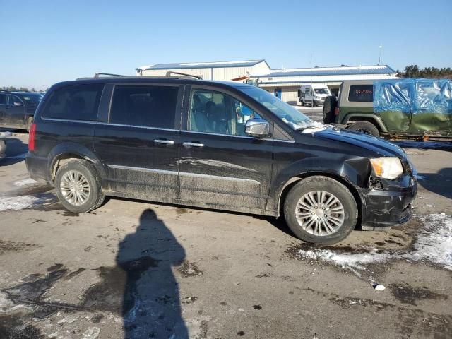 2013 Chrysler Town & Country Touring L