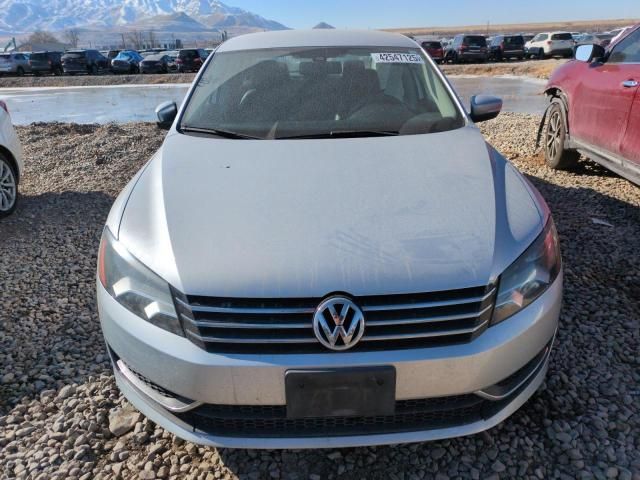 2013 Volkswagen Passat SE