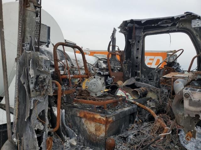 2020 Peterbilt 567