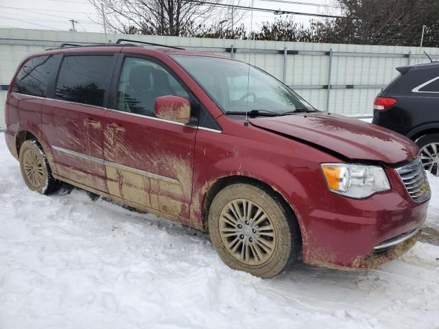 2015 Chrysler Town & Country Touring L