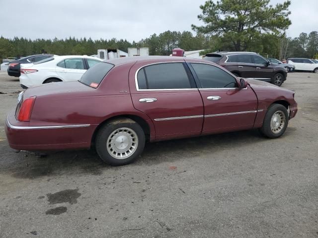 1999 Lincoln Town Car Executive