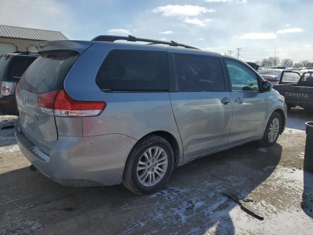 2011 Toyota Sienna XLE