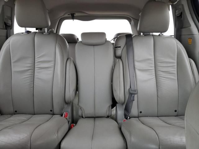 2012 Toyota Sienna XLE