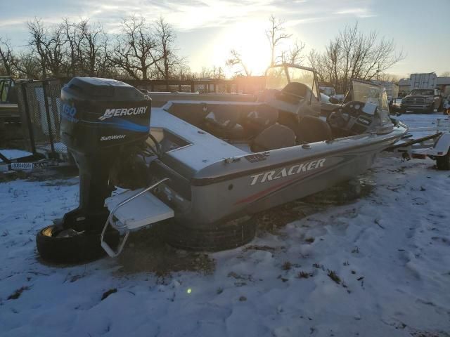 2003 Tracker Boat