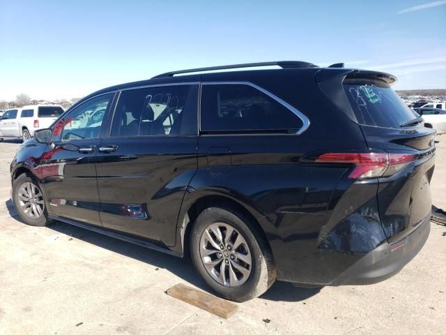 2021 Toyota Sienna XLE