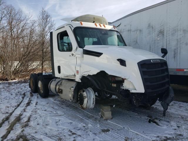 2021 Freightliner Cascadia 126