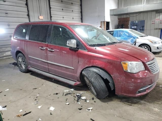 2014 Chrysler Town & Country Touring L