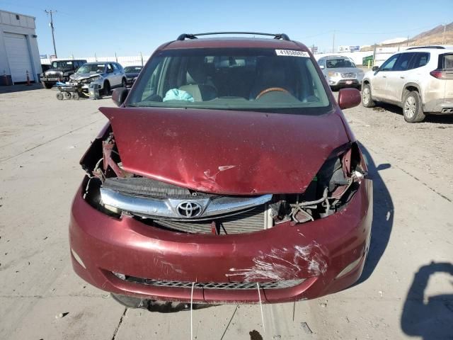 2008 Toyota Sienna XLE