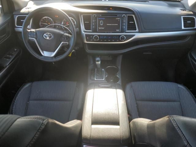 2016 Toyota Highlander LE