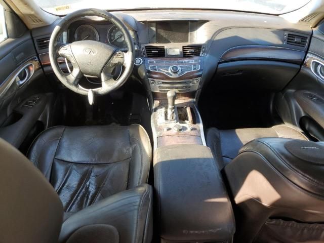 2011 Infiniti M56 X