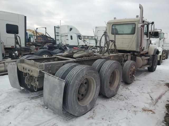 2007 Mack 700 CV700