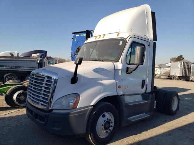 2015 Freightliner Cascadia 125