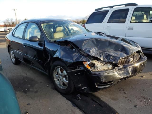 2005 Ford Taurus SE