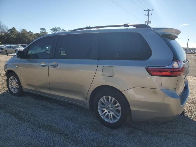 2015 Toyota Sienna XLE