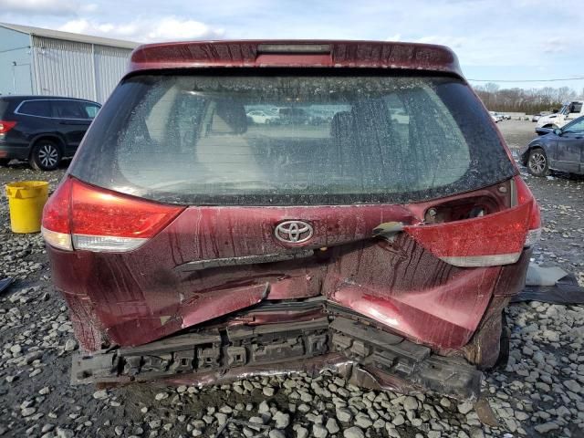 2012 Toyota Sienna