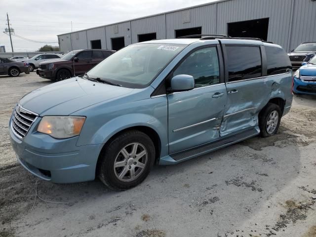 2010 Chrysler Town & Country Touring