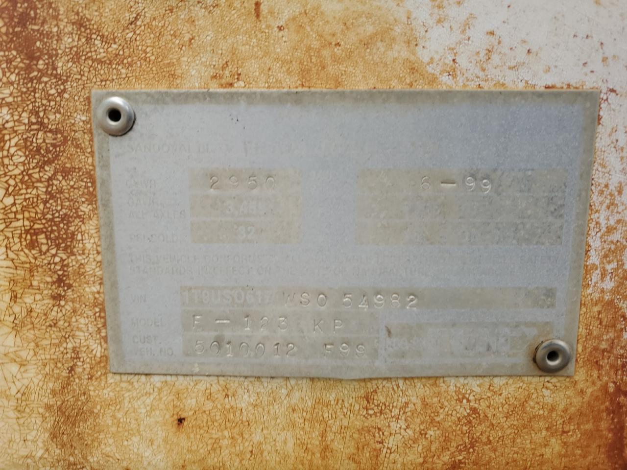 1999 Fenex F123KP
