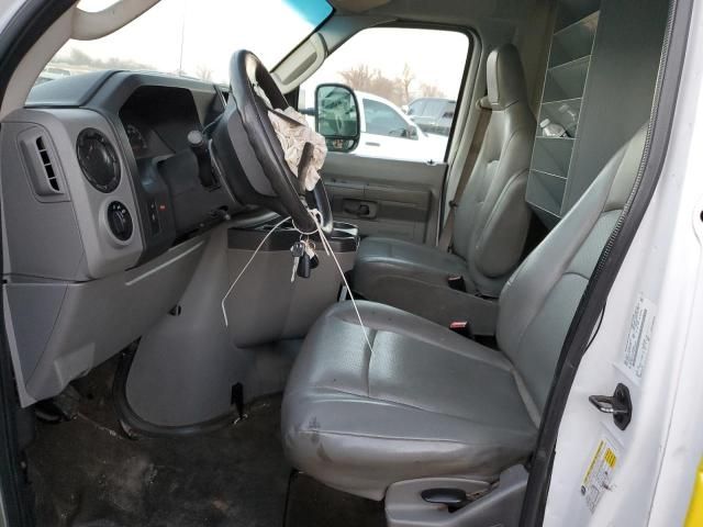 2016 Ford Econoline E350 Super Duty Cutaway Van