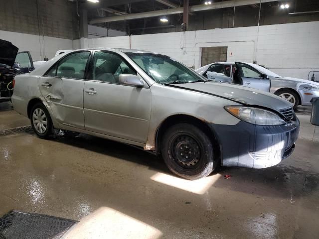 2005 Toyota Camry LE