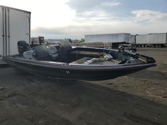1998 Stratos Boat