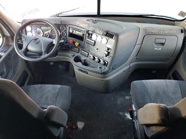 2016 Freightliner Cascadia 125