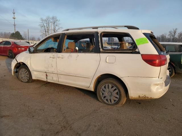 2005 Toyota Sienna CE