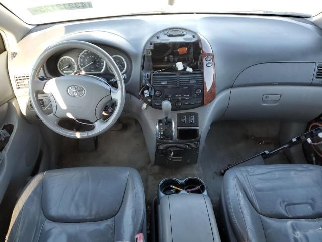 2005 Toyota Sienna XLE