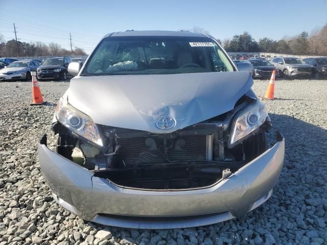 2014 Toyota Sienna XLE