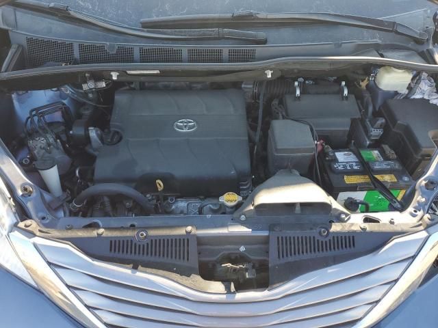 2016 Toyota Sienna XLE