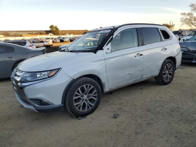 2016 Mitsubishi Outlander SE