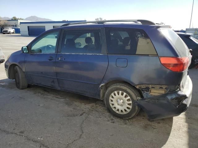 2005 Toyota Sienna CE