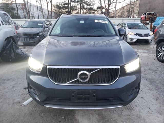 2021 Volvo XC40 T5 Momentum