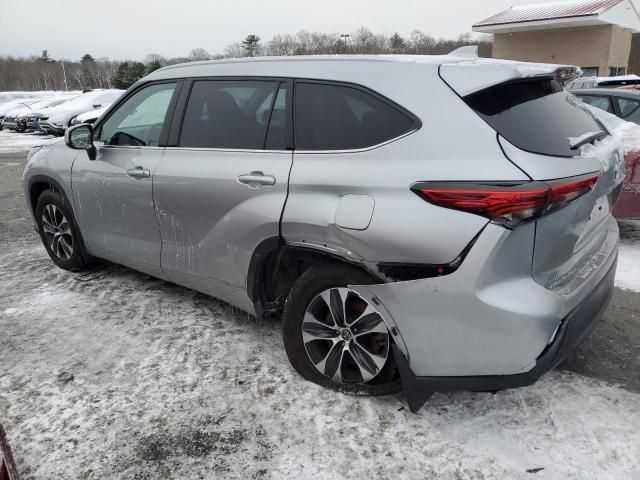 2022 Toyota Highlander XLE