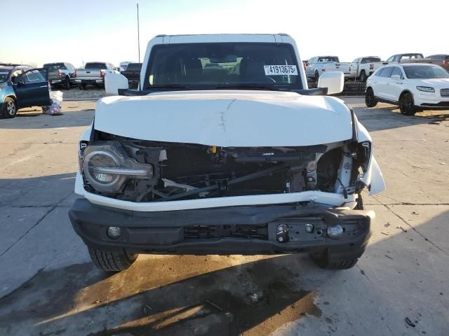 2024 Ford Bronco Outer Banks
