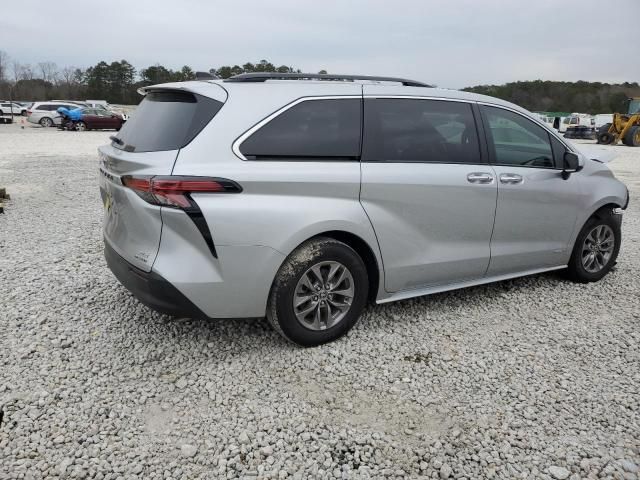 2021 Toyota Sienna XLE