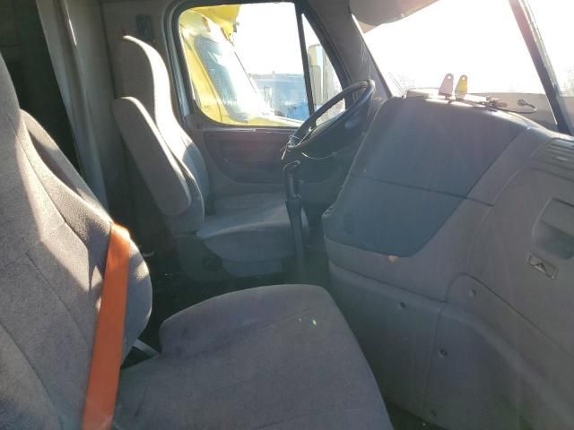 2013 Freightliner Cascadia 125