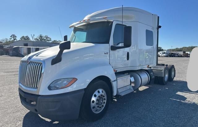 2018 International LT625