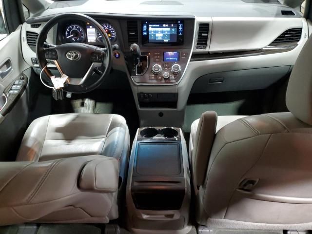 2015 Toyota Sienna XLE