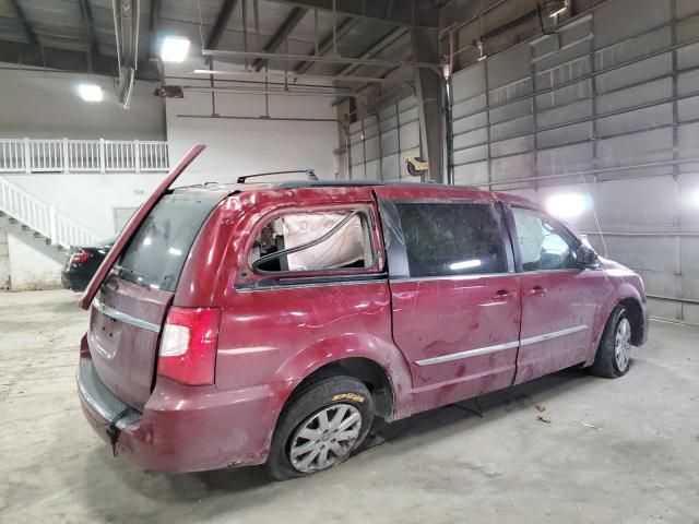 2013 Chrysler Town & Country Touring