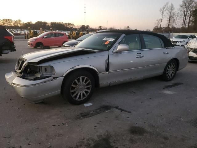 2006 Lincoln Town Car Signature