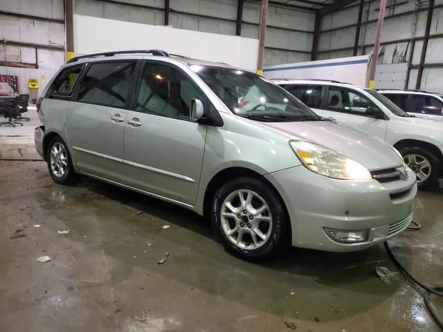 2004 Toyota Sienna XLE