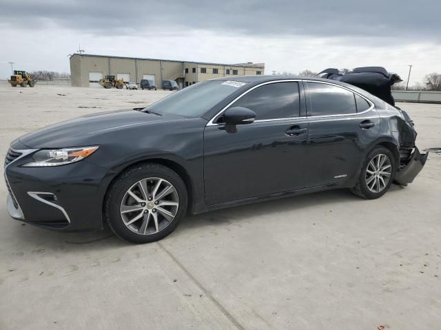 2018 Lexus ES 300H